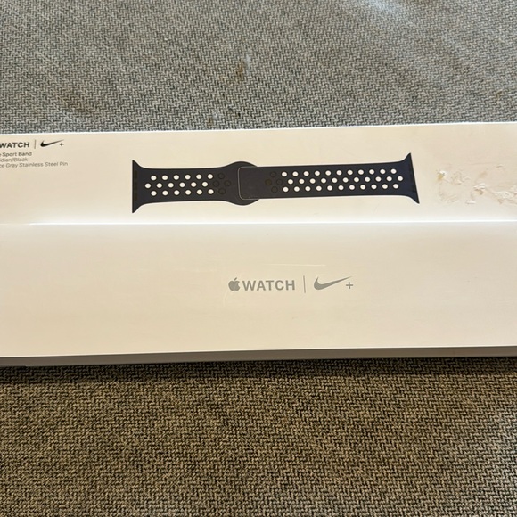 Apple Accessories - NWT Apple NIKE Sports Band 38 MM